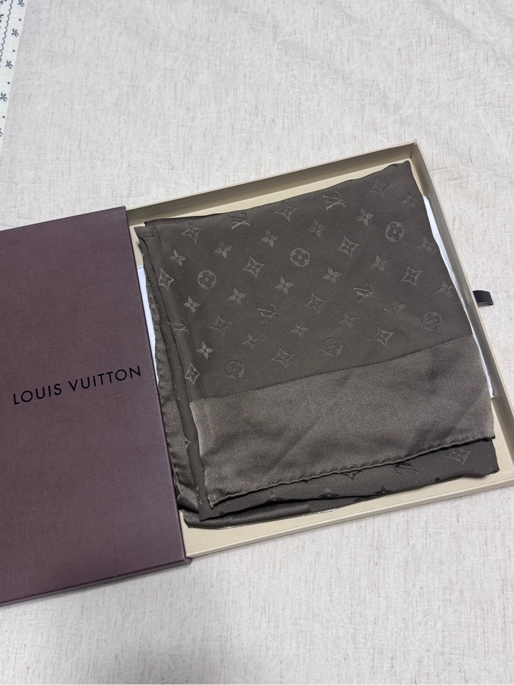 Authentic Louis Vuitton Yachting Silk scarf